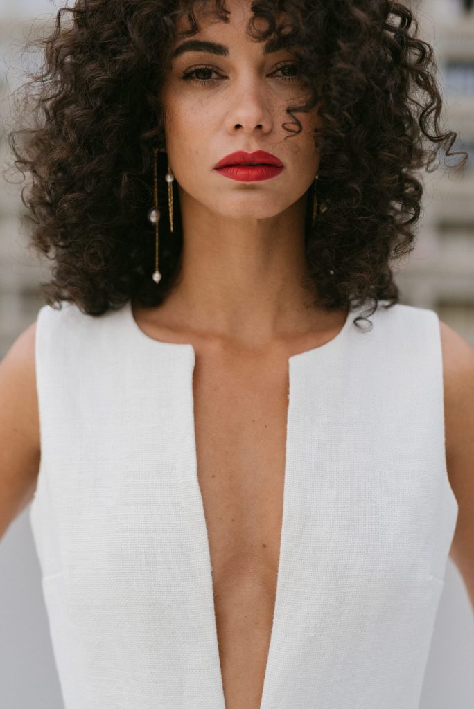 Clémentine Iacono - Créatrice de robes de mariée sur-mesure à Lyon